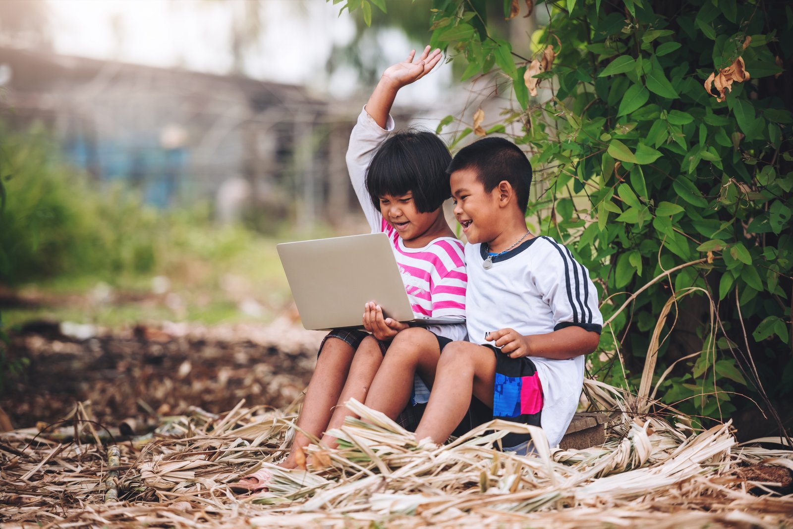 Children learning online